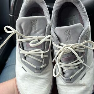 Size 5.5 CloudTec only worn once